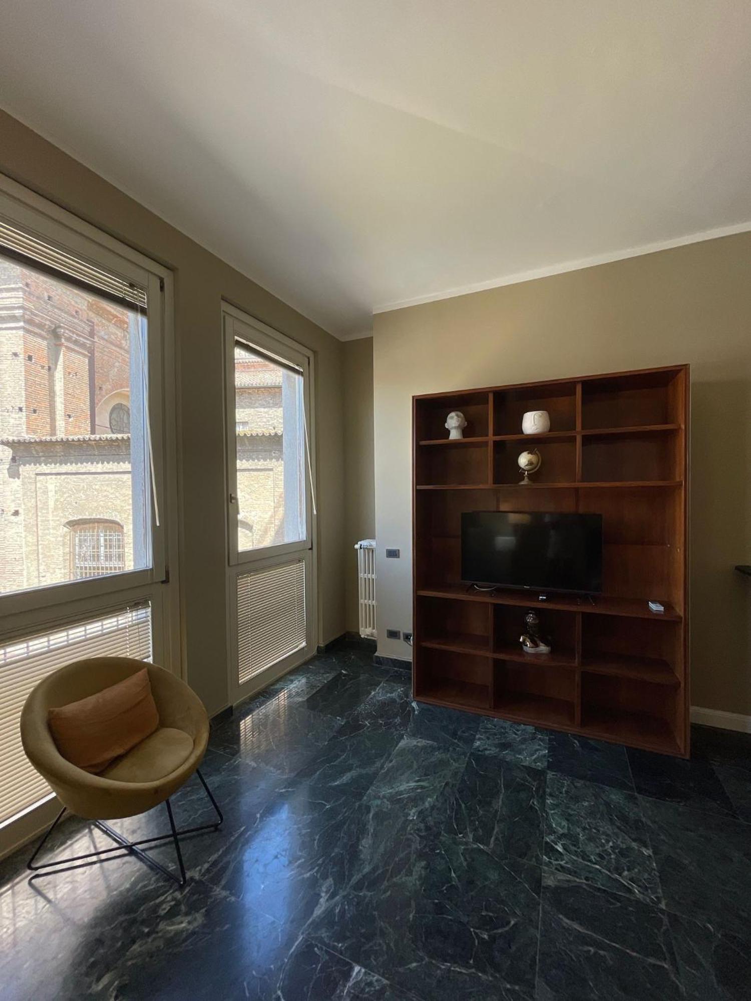 B&B Piazza Duomo Al 55 Вогера Экстерьер фото