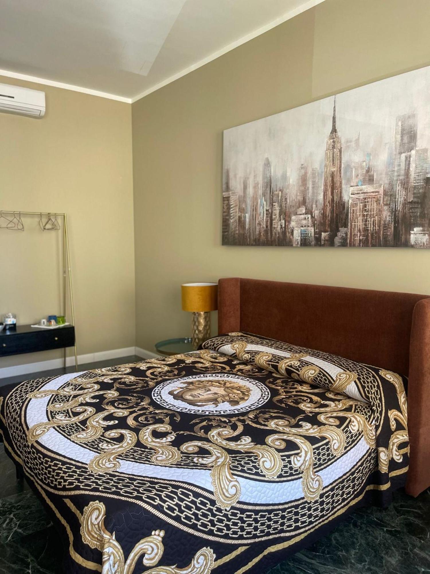 B&B Piazza Duomo Al 55 Вогера Экстерьер фото